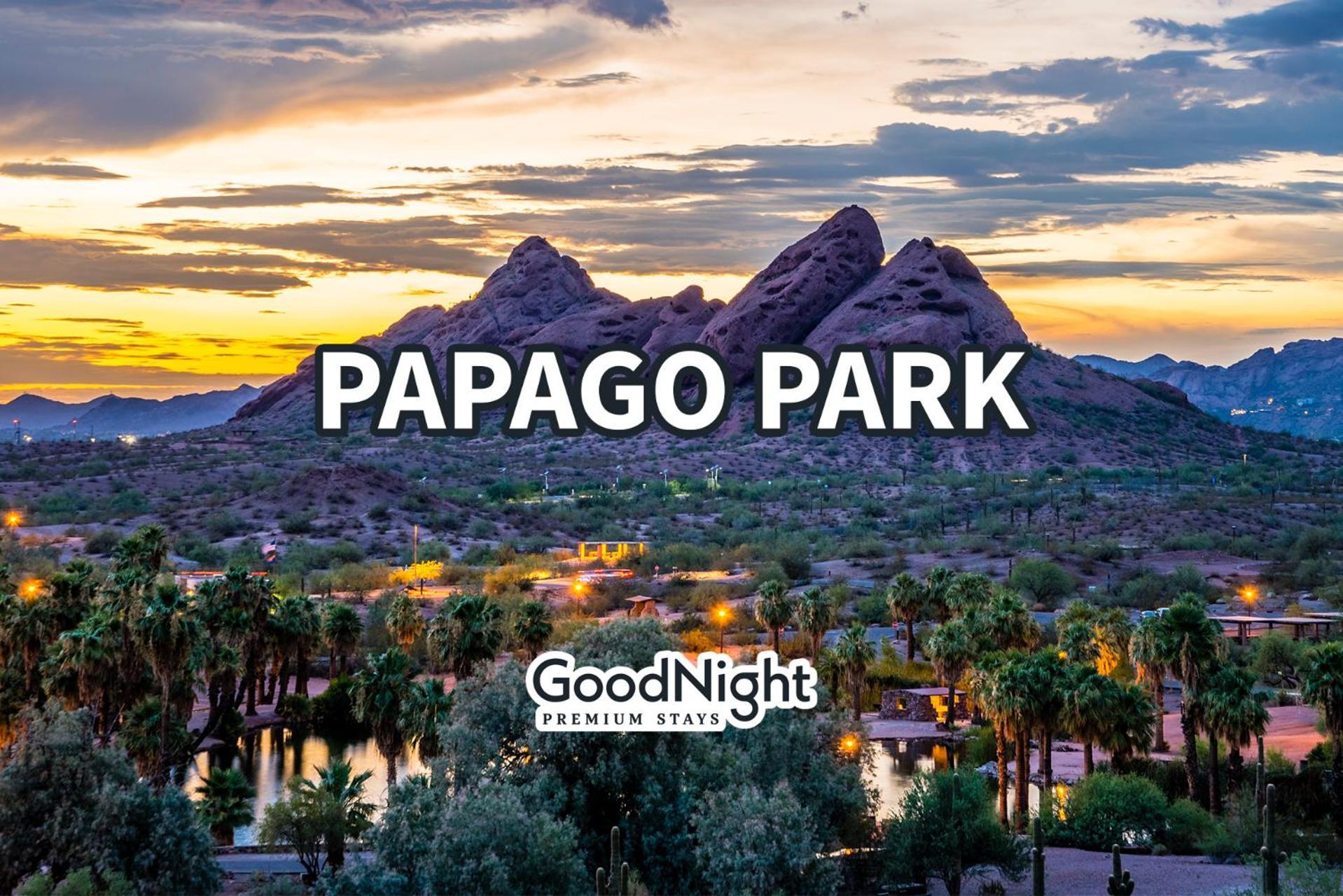 Chic Condo-walk To Old Town Holiday home Scottsdale